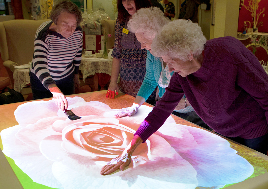 OmiVista Budii Seniorinnen spielen