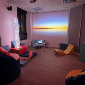 Le Bélieu Frankreich - Bibliothek Kultur und Lernen - ganzer Raum